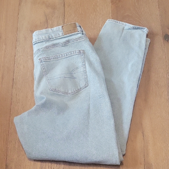 American Eagle Curvy Mom Denim Jean Light Wash Plus Size 14 Long - Picture 1 of 8